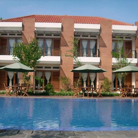 Villa Bukit Pinus Bogor Eksteriør bilde