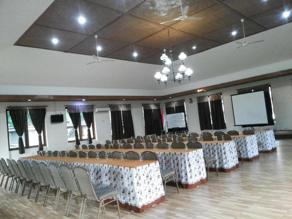 Villa Bukit Pinus Bogor Eksteriør bilde
