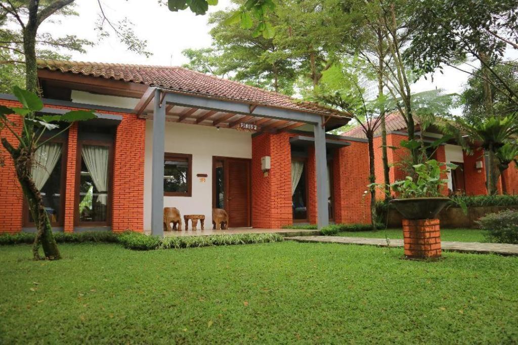 Villa Bukit Pinus Bogor Eksteriør bilde